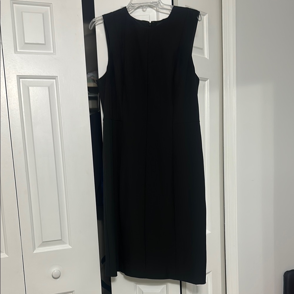 Banana Republic Factory Black Sleeveless Sheath Midi Dress - size 12